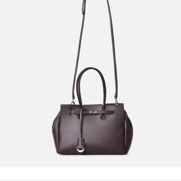 AYANA BAG — soft leather unisex bag with adjustable strap - Picture 14 of 16